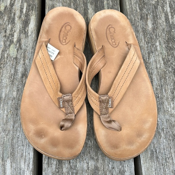 Chaco Leather Flips - Picture 2 of 7